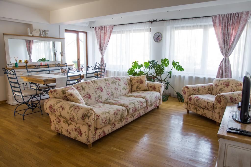 Silvia'S Apartment Voluntari Buitenkant foto